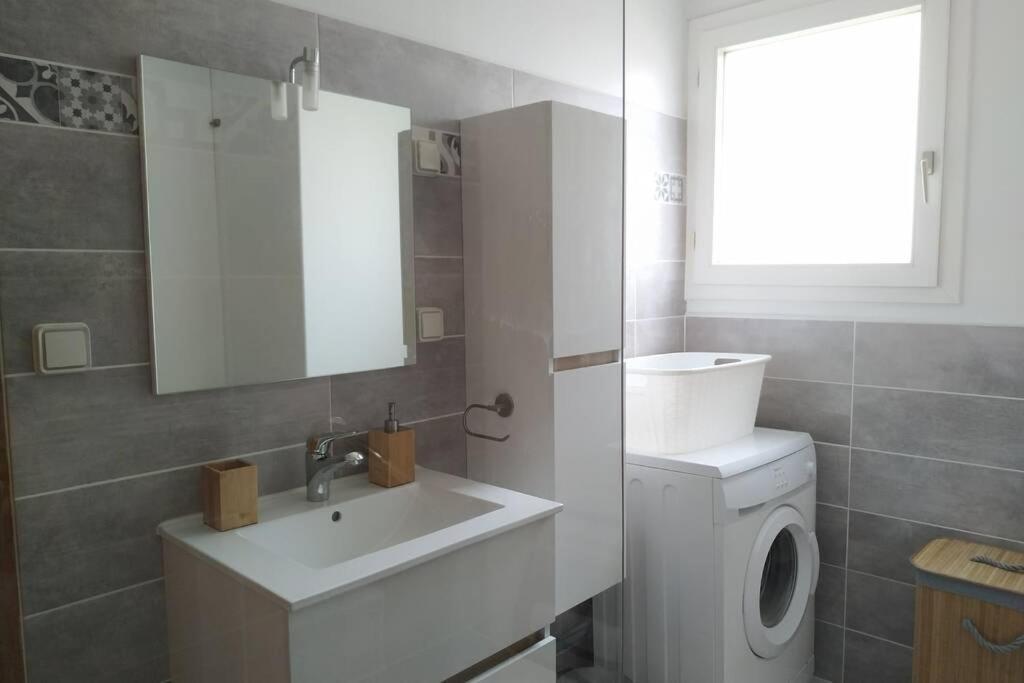 Appartement T3 Spacieux Avec Vue Sur L'Etang De Thau Au 1Er Etage D'Une Villa - Entree Independante Sète Eksteriør bilde